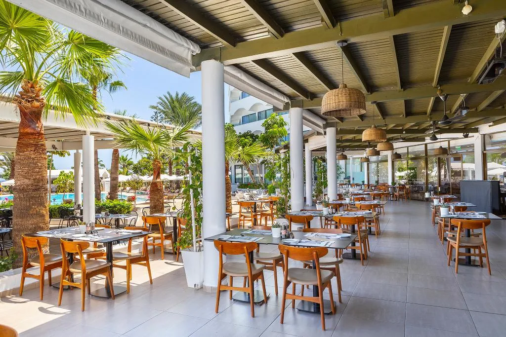 Restaurant, Crystal Springs Beach Hotel, Cyprus
