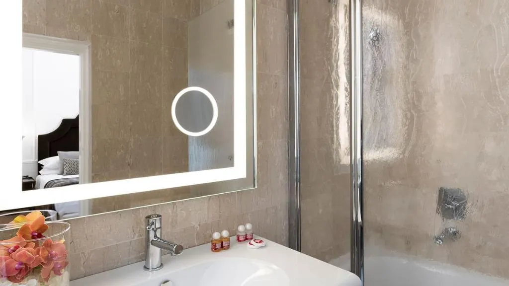 Double or Twin PREMIUM Room, Bettoja Hotel Massimo d'Azeglio, Rome