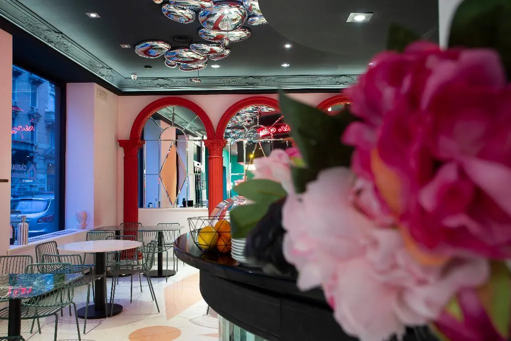 Lobby, Casual Eclettico Milano, Milan