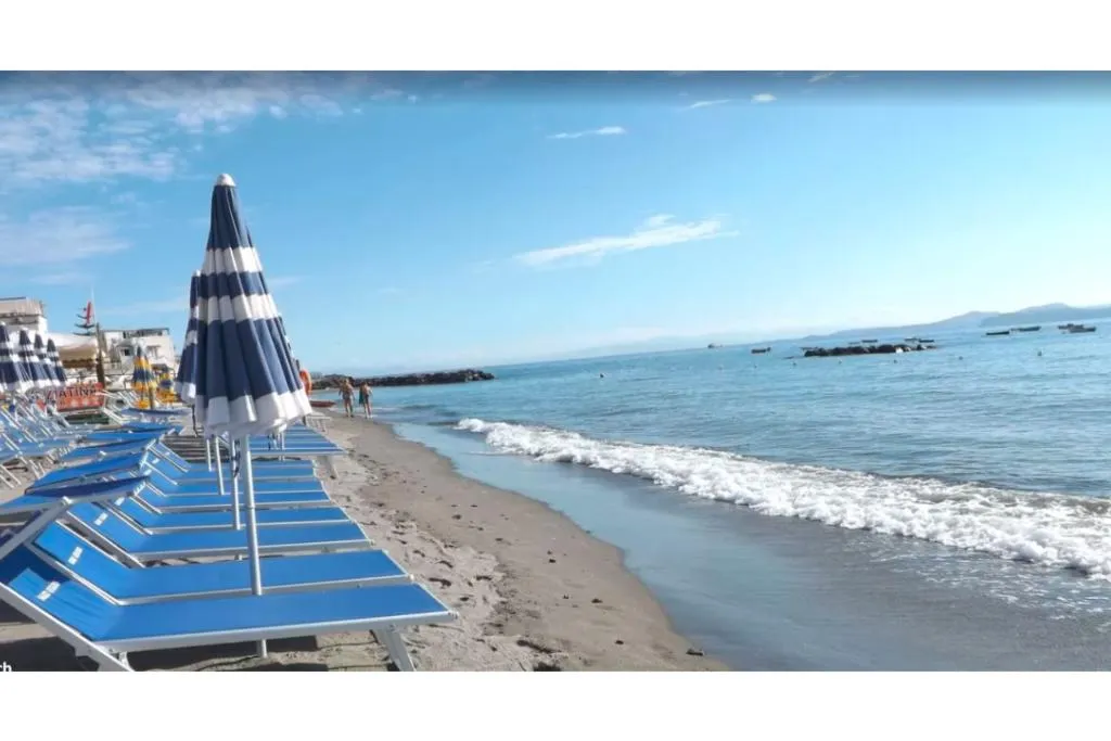 Beach, Villa Panoramica, Naples