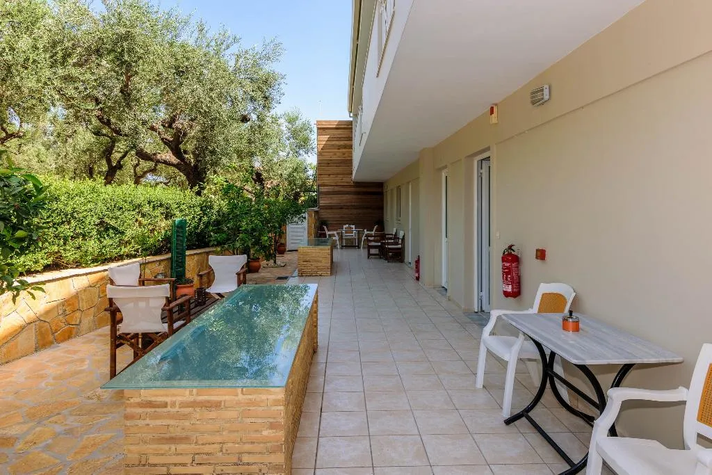 Terrace, Remezzo Apartments & Studios, Zante