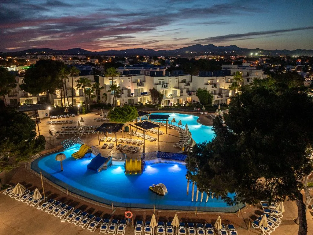 General view, Hotel Club Es Talaial, Majorca