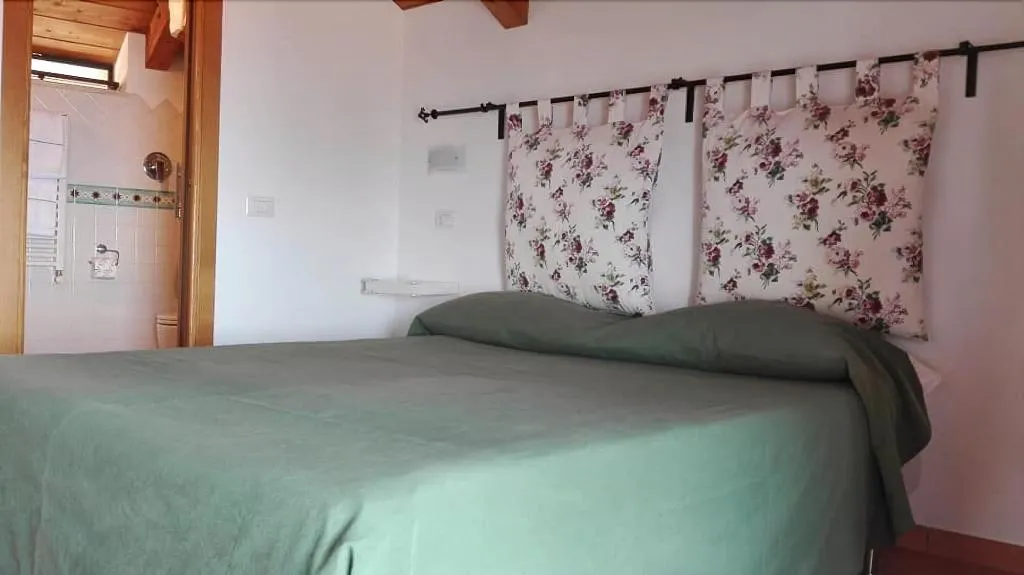 Room, Casa Falcone B&B, Naples