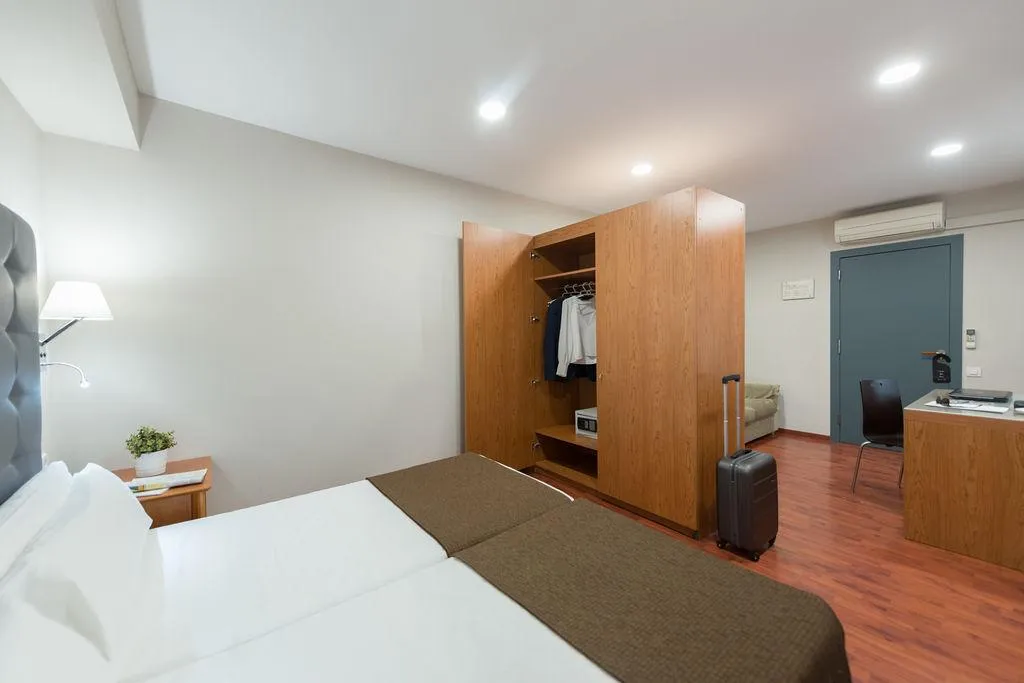 DOUBLE WITH KITCHENETTE Room, Senator Barcelona Apartments, Barcelona