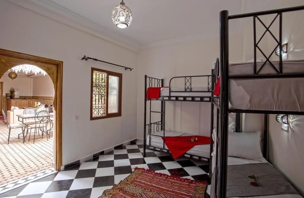 Room, Amour d'auberge, Marrakech