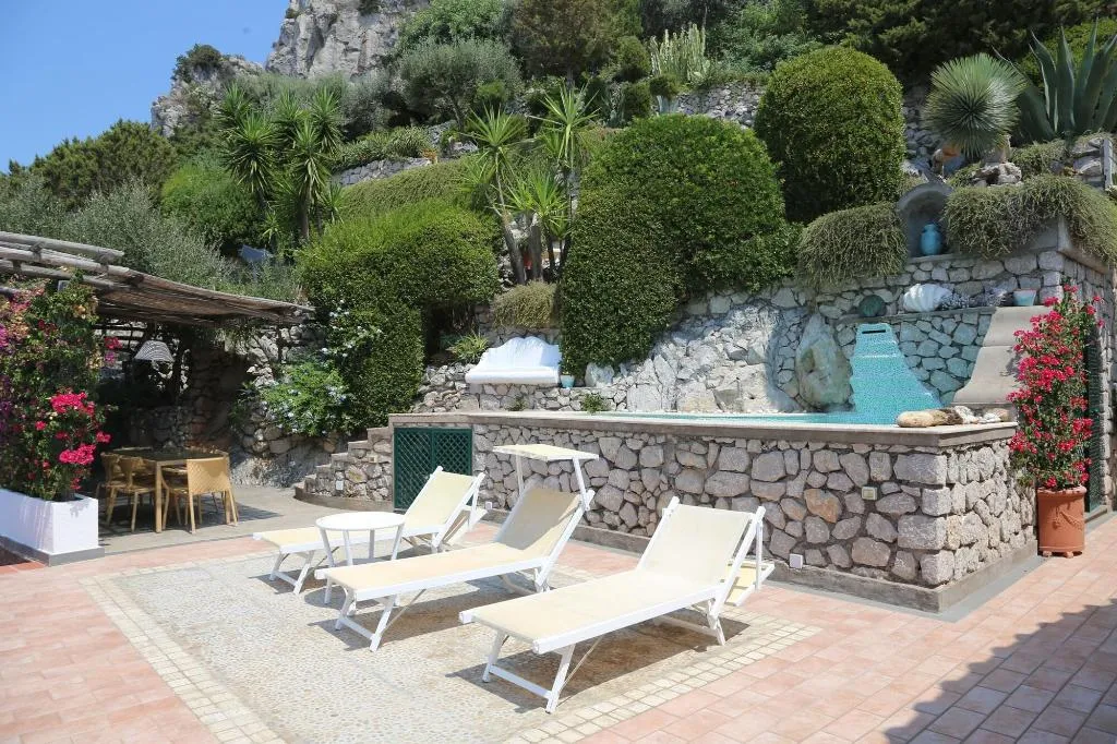 Sports and Entertainment, Casa Orrico - Blue Grotto, Naples