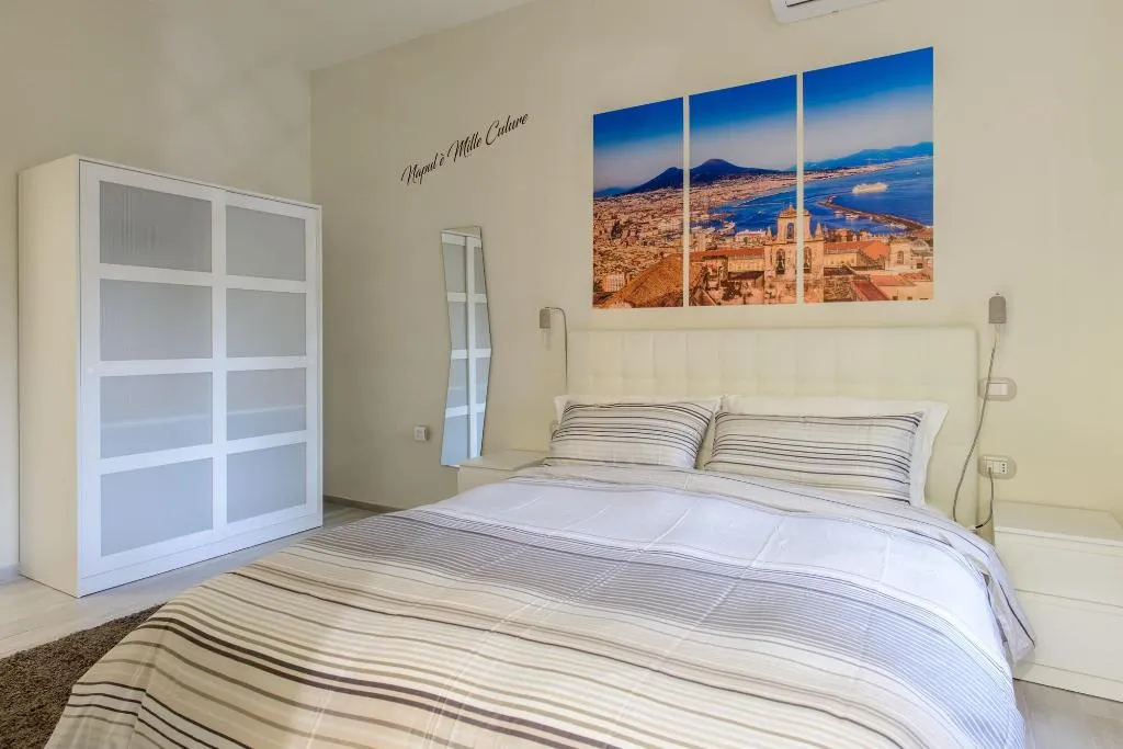 Room, Morra's Home, Naples