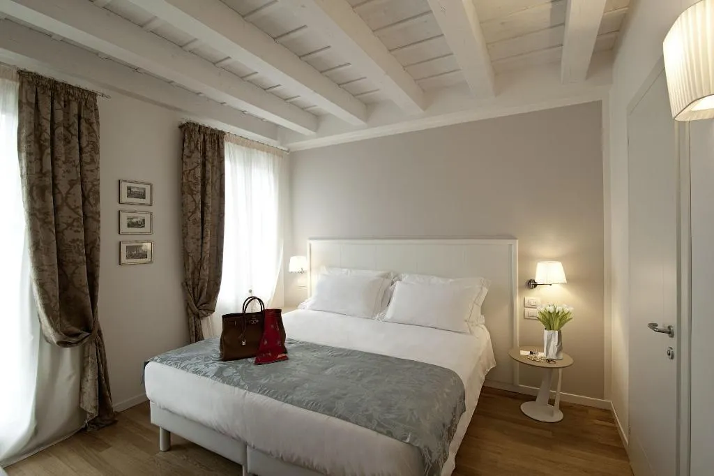Room, Chiara Lodge, Venice