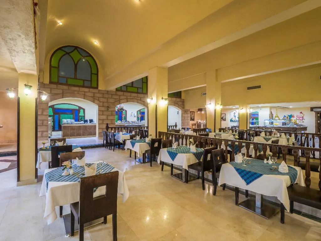 Restaurant, Sunny Days El Palacio Resort & Spa, Red Sea Riviera