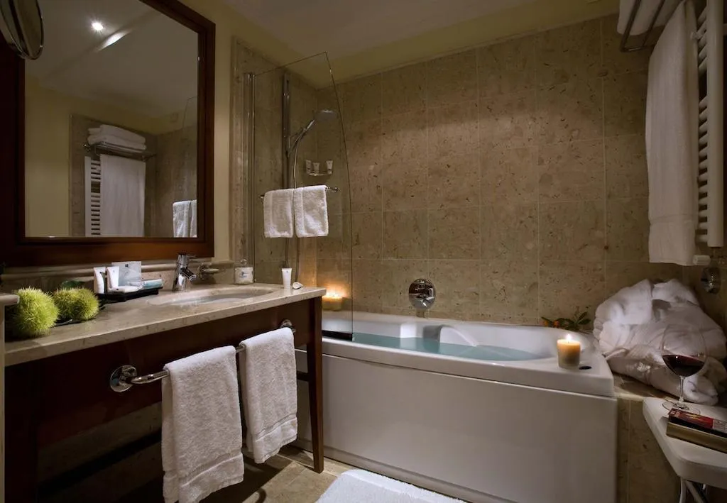 Room, Picciolo Etna Golf Resort & Spa, Curio Collection, Catania