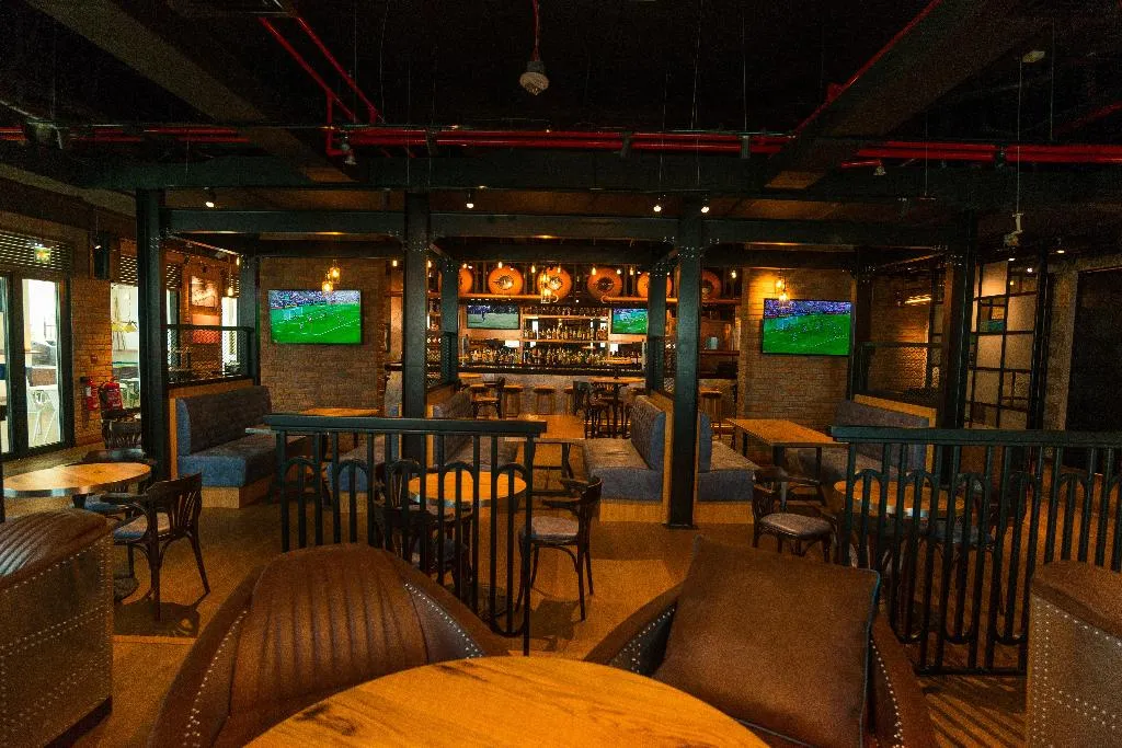 Bar, Premier Inn International Airport, Dubai