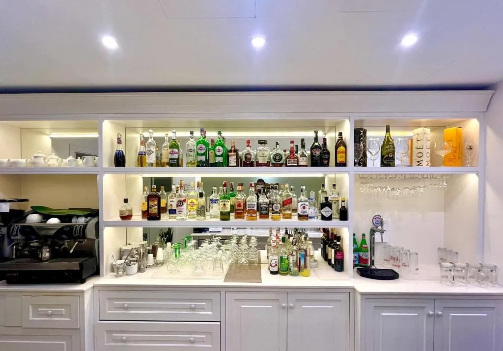 Bar, Villa Maria, Naples