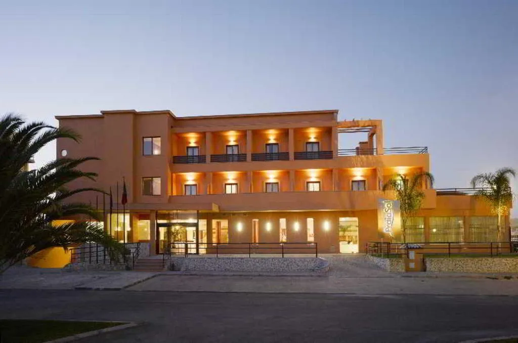 General view, Praia Sol, Algarve