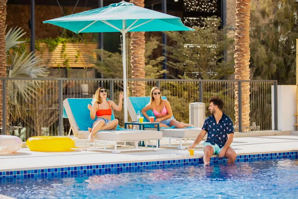 Pool, Rove La Mer Beach, Jumeirah, Dubai