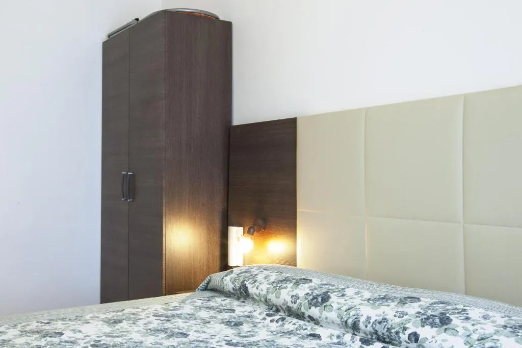 Room, Albergo Amalfi Milano, Milan