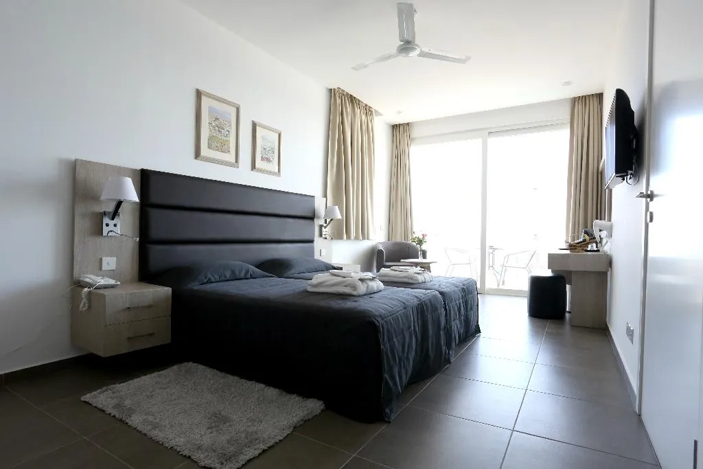 Double or Twin DELUXE SEA VIEW Room, Dionysos Central, Cyprus