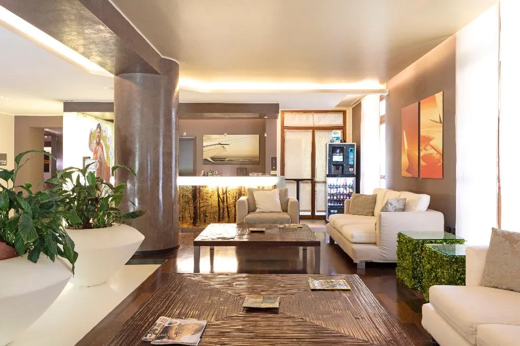 Lobby, B&B Hotel Malpensa Lago Maggiore, Milan