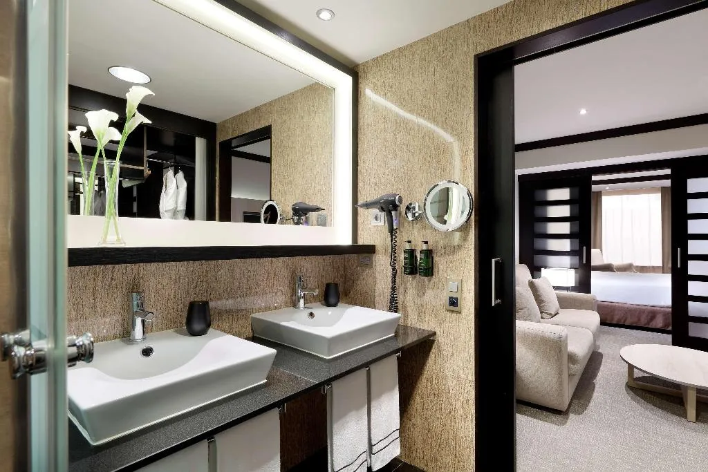 JUNIOR SUITE STANDARD Room, Melia Barcelona Sarria, Barcelona