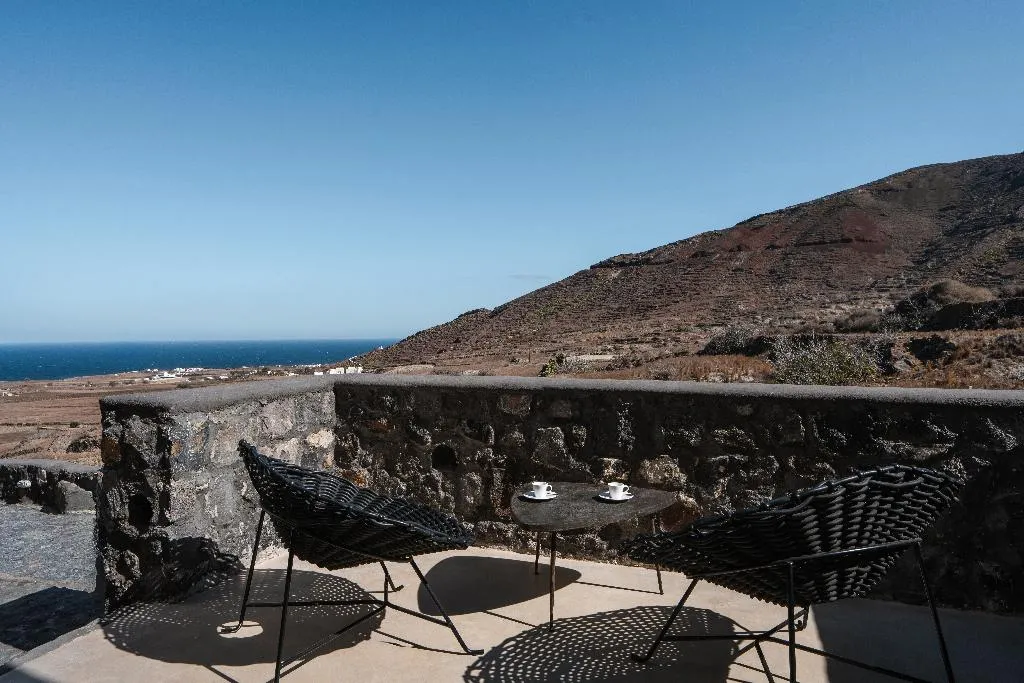 SUITE DELUXE WITH JACUZZI Room, Danae Suites, Santorini