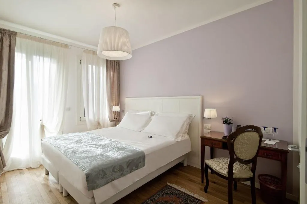 Room, Chiara Lodge, Venice