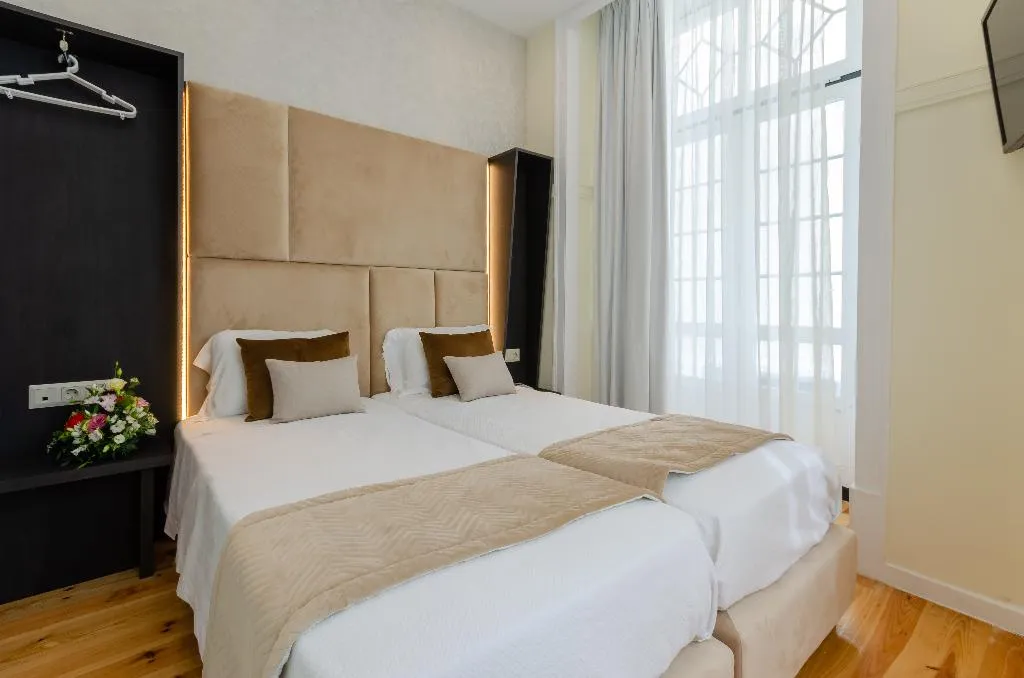 DOUBLE SUPERIOR Room, Hotel Duas Nacoes, Lisbon