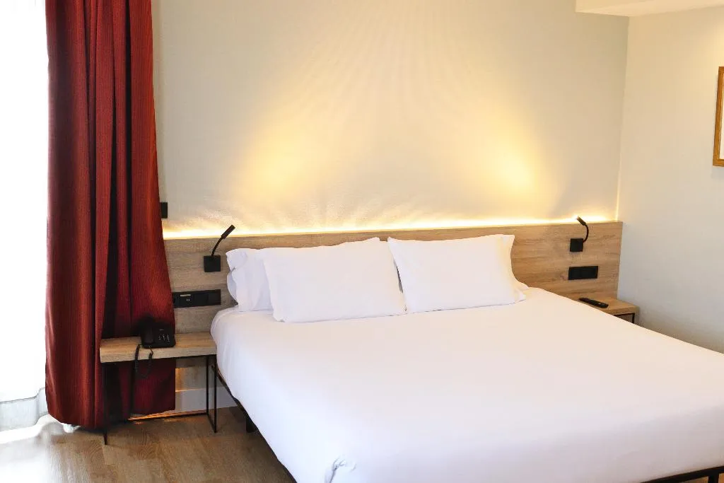 JUNIOR SUITE CAPACITY 1 Room, Eurohotel Diagonal Port, Barcelona