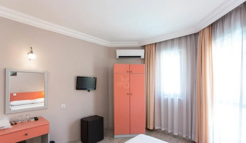 Room, Remer, Dalaman