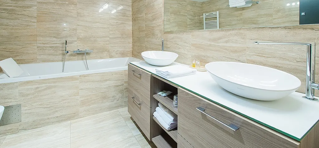JUNIOR SUITE STANDARD Room, New Hotel Colon, Barcelona