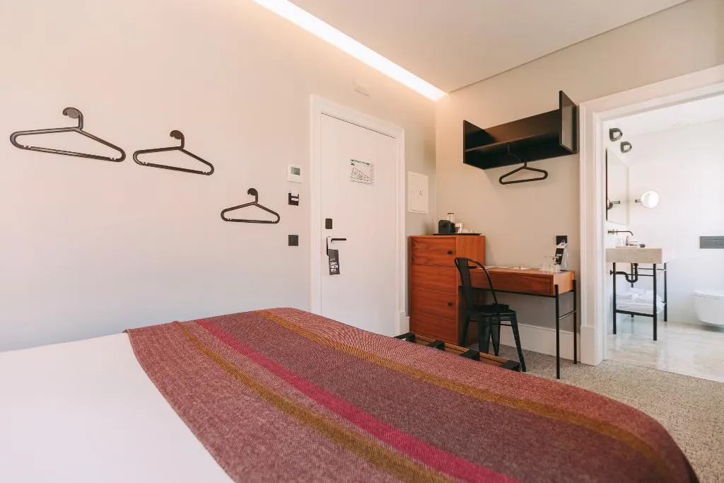 DOUBLE DELUXE Room, 1908 Lisboa Hotel, Lisbon