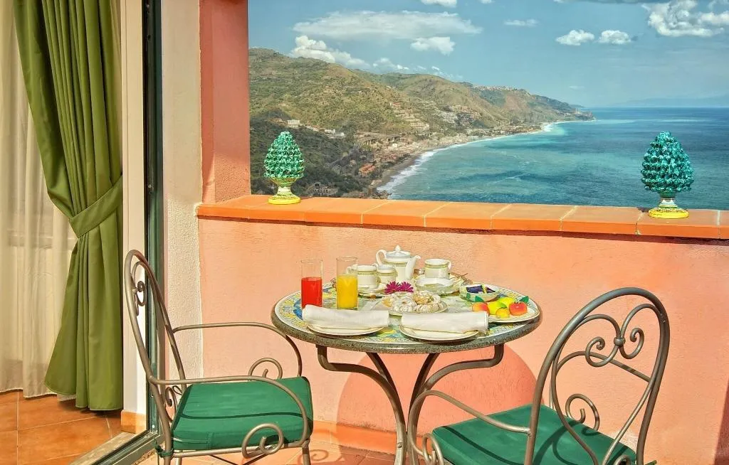 STUDIO SEA VIEW WITH TERRACE Room, La Pensione Svizzera, Taormina