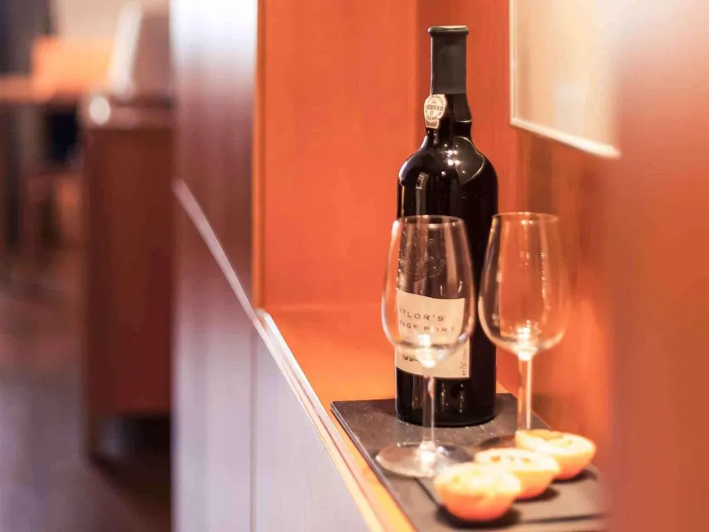 Sports and Entertainment, Mercure Porto Gaia, Porto