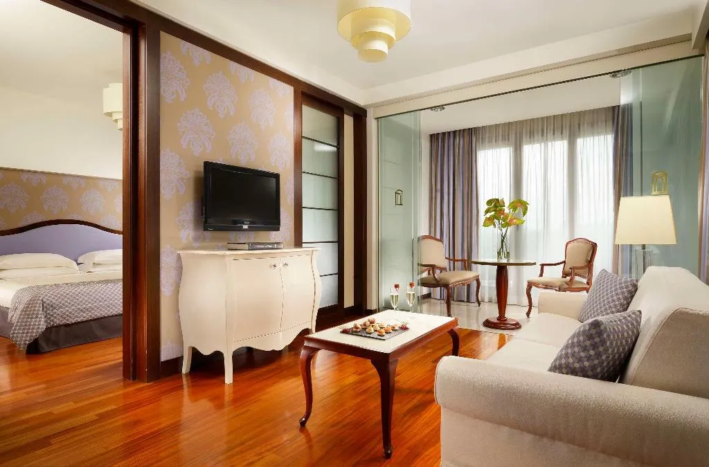 JUNIOR SUITE STANDARD Room, UNA HOTELS Expo Fiera Milano, Milan