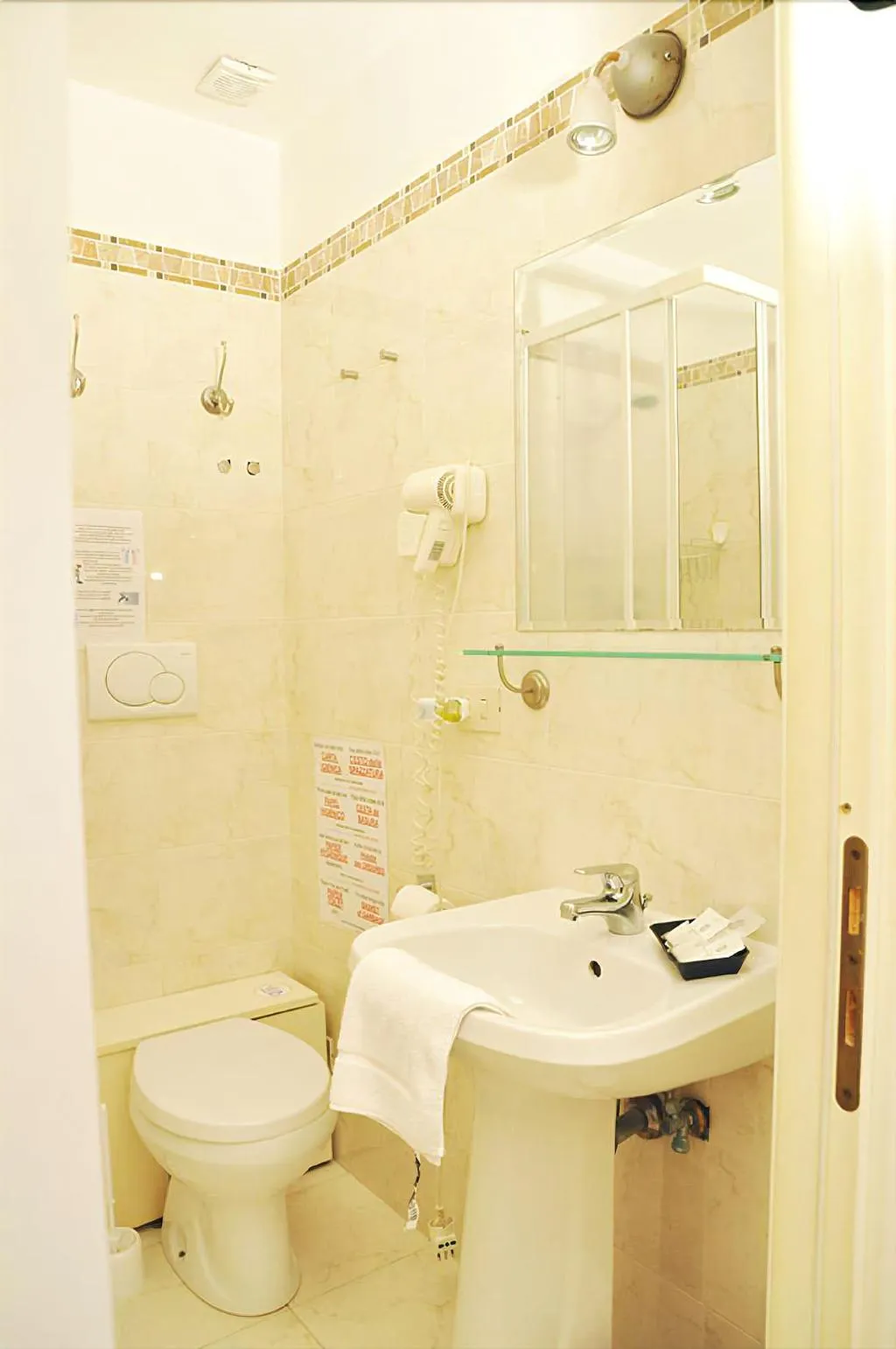 Room, Ideal B&B, Rome