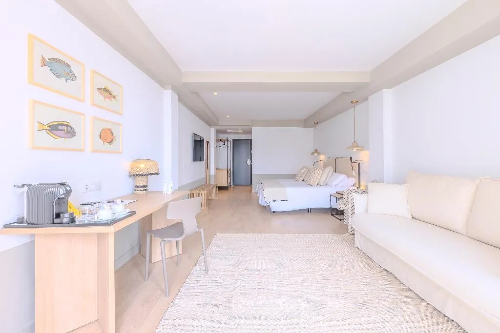 QUADRUPLE SEA VIEW Room, Soho Boutique Las Vegas, Costa Del Sol