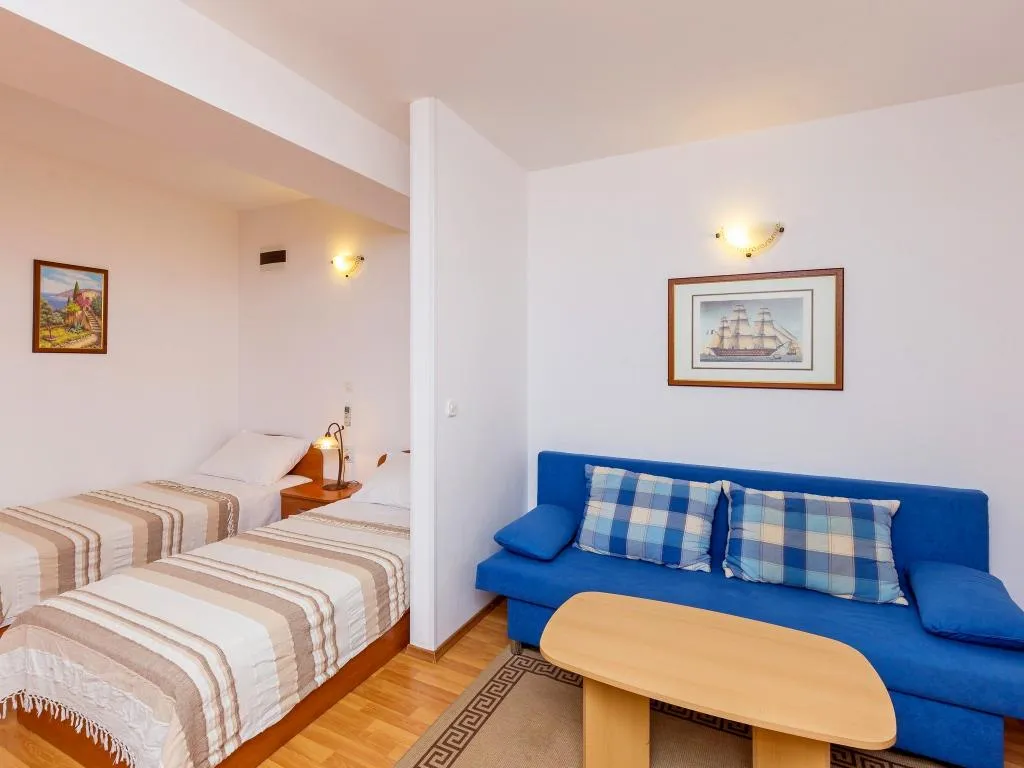 STUDIO CAPACITY 2 Room, Apartments Niksa, Dubrovnik