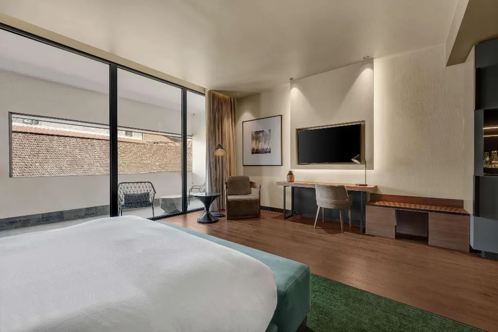 DOUBLE DELUXE WITH BALCONY Room, Hilton Porto Gaia, Porto