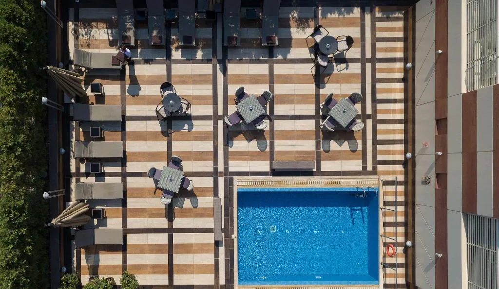 Pool, Crowne Plaza Athens, Athens