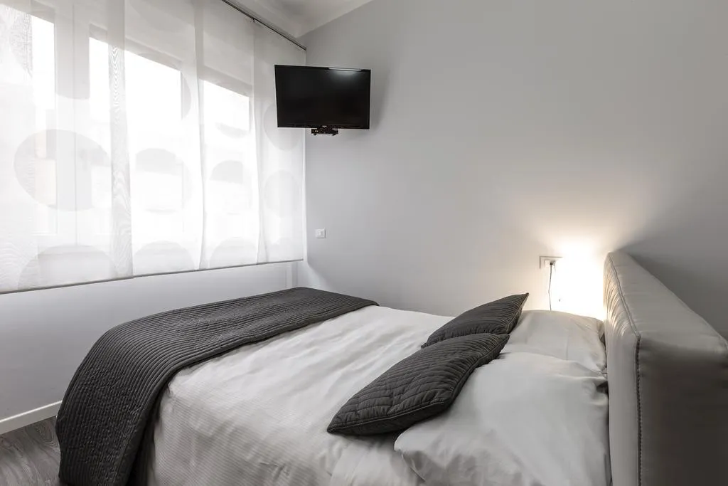 General view, Studio Inn De Angeli, Milan