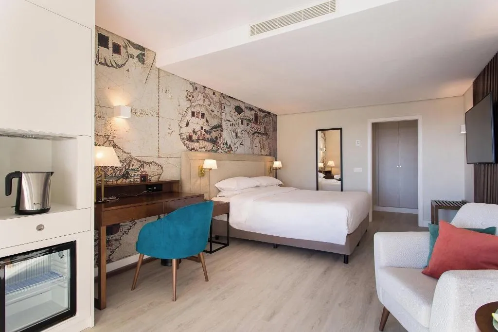Pool, Four Points By Sheraton Sesimbra, Lisbon