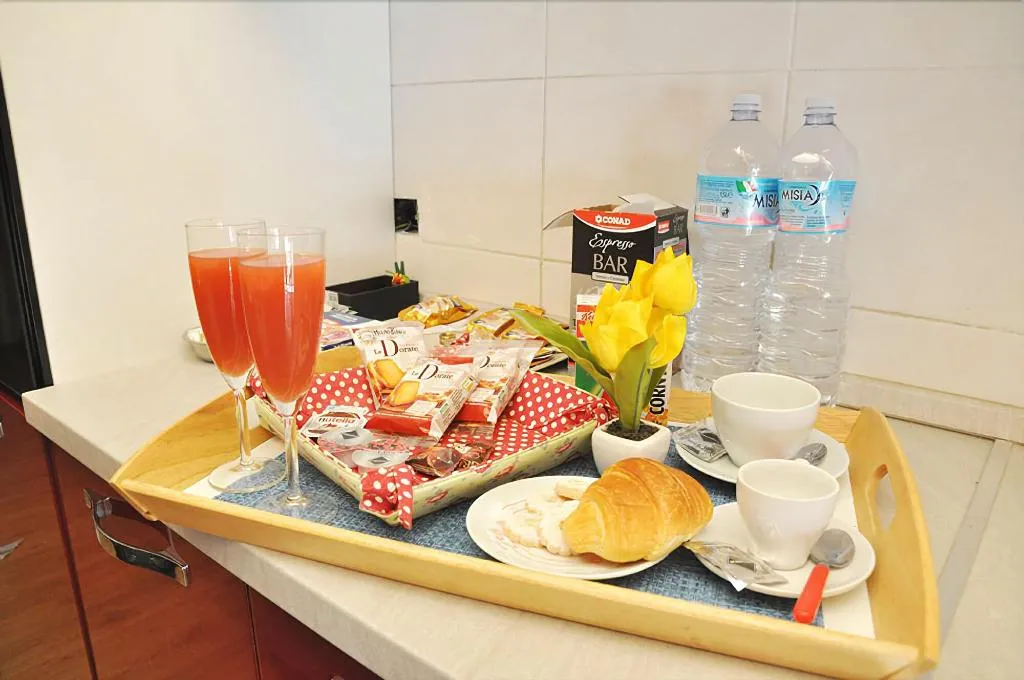 Room, Ideal B&B, Rome