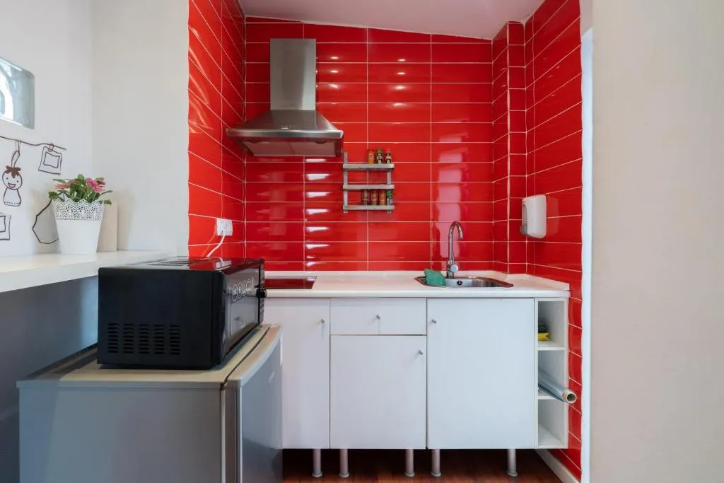 DOUBLE WITH SHARED BATHROOM Room, Purple Nest, Valencia