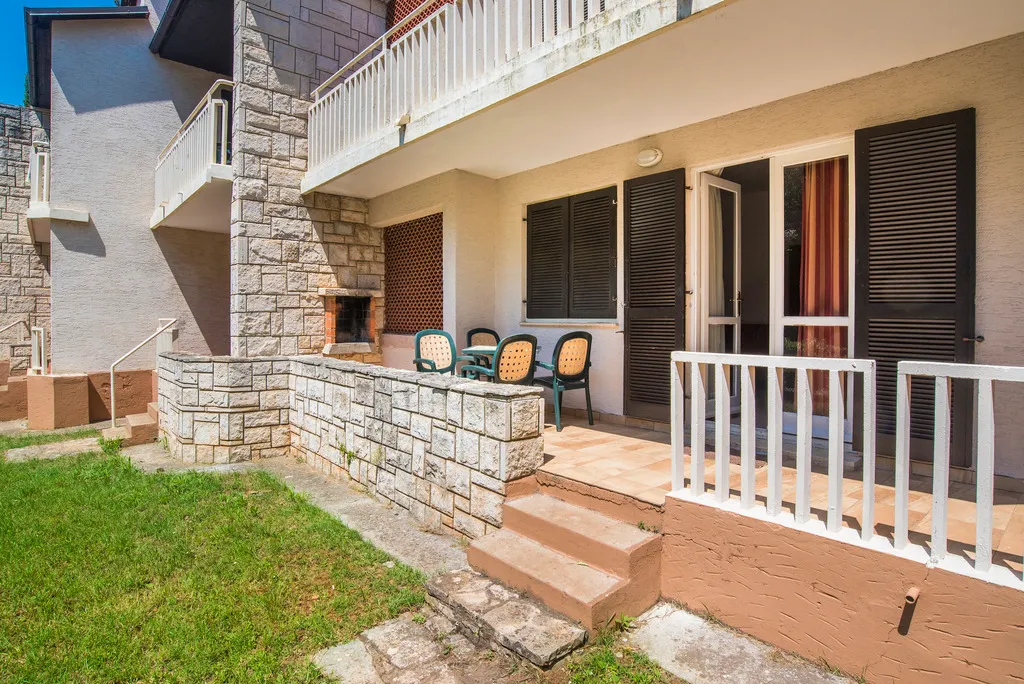 APARTMENT CAPACITY 5 Room, Apartments Polynesia Plava Laguna, Istria