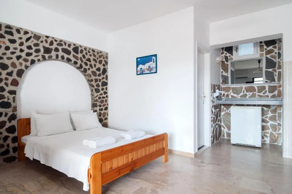 Room, Holiday Beach Resort, Santorini