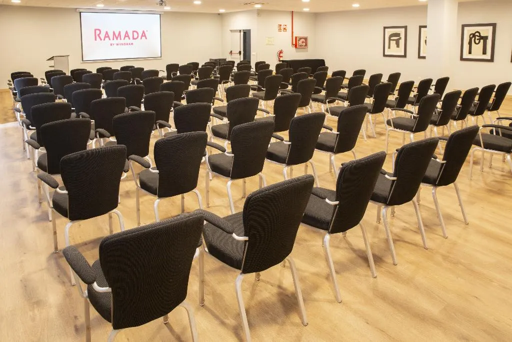 Conferences, Ramada by Wyndham Madrid Getafe, Madrid