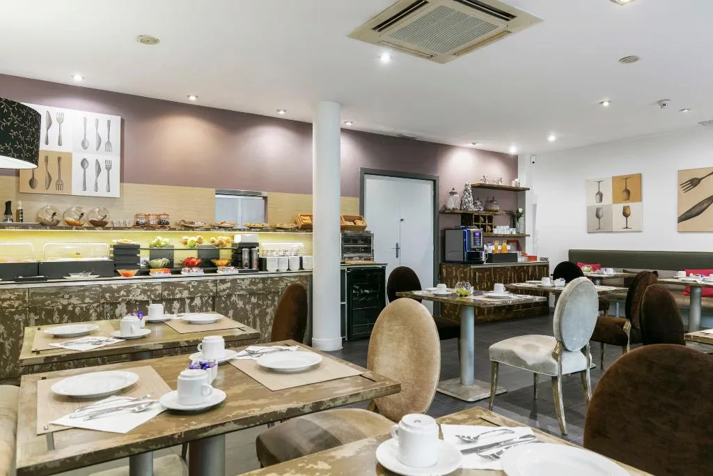 Restaurant, Globales Acis & Galatea Hotel, Madrid
