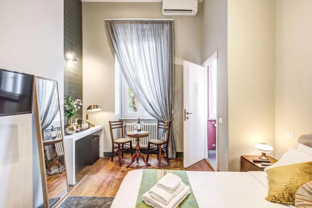 Room, Tree Charme Trilussa, Rome