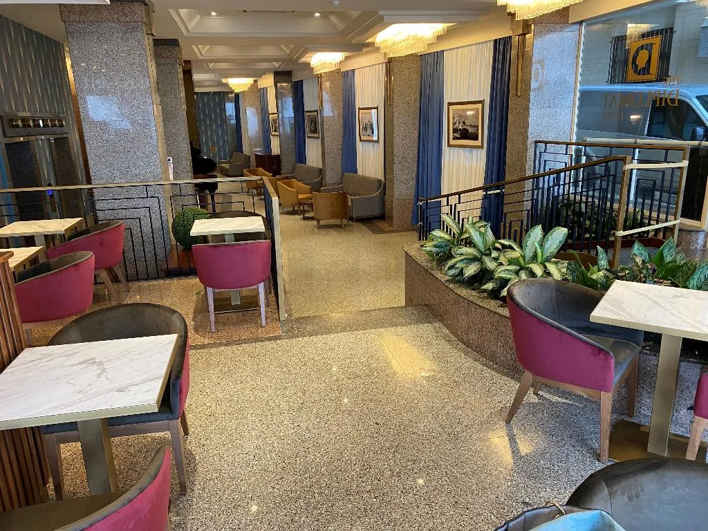 Lobby, Diplomat, Malta