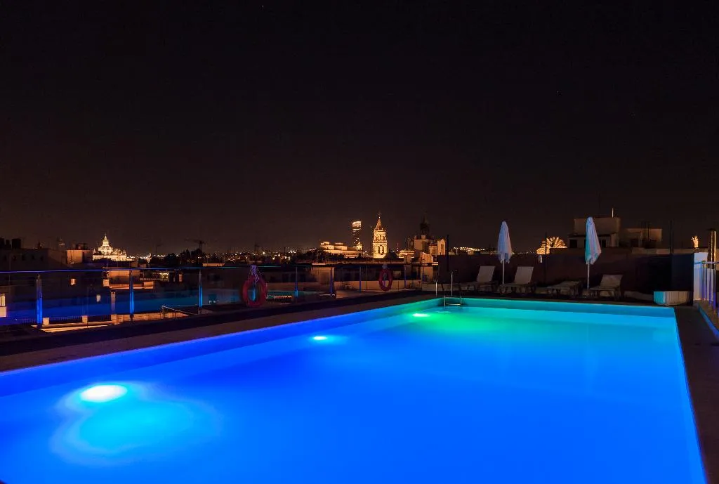 Pool, Don Paco, Seville