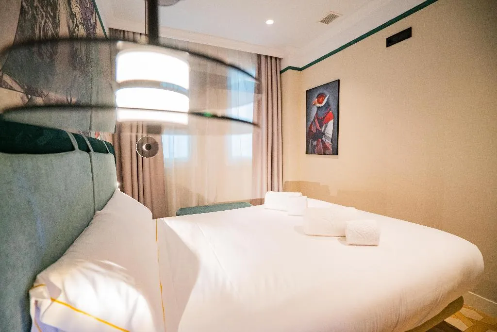 APARTMENT TWO BEDROOMS Room, SmartRental Collection Gran Vía Capital, Madrid