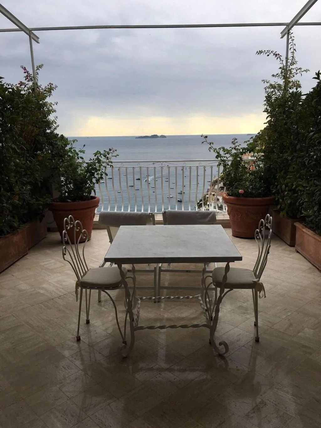 Room, Villa Rosa, Naples